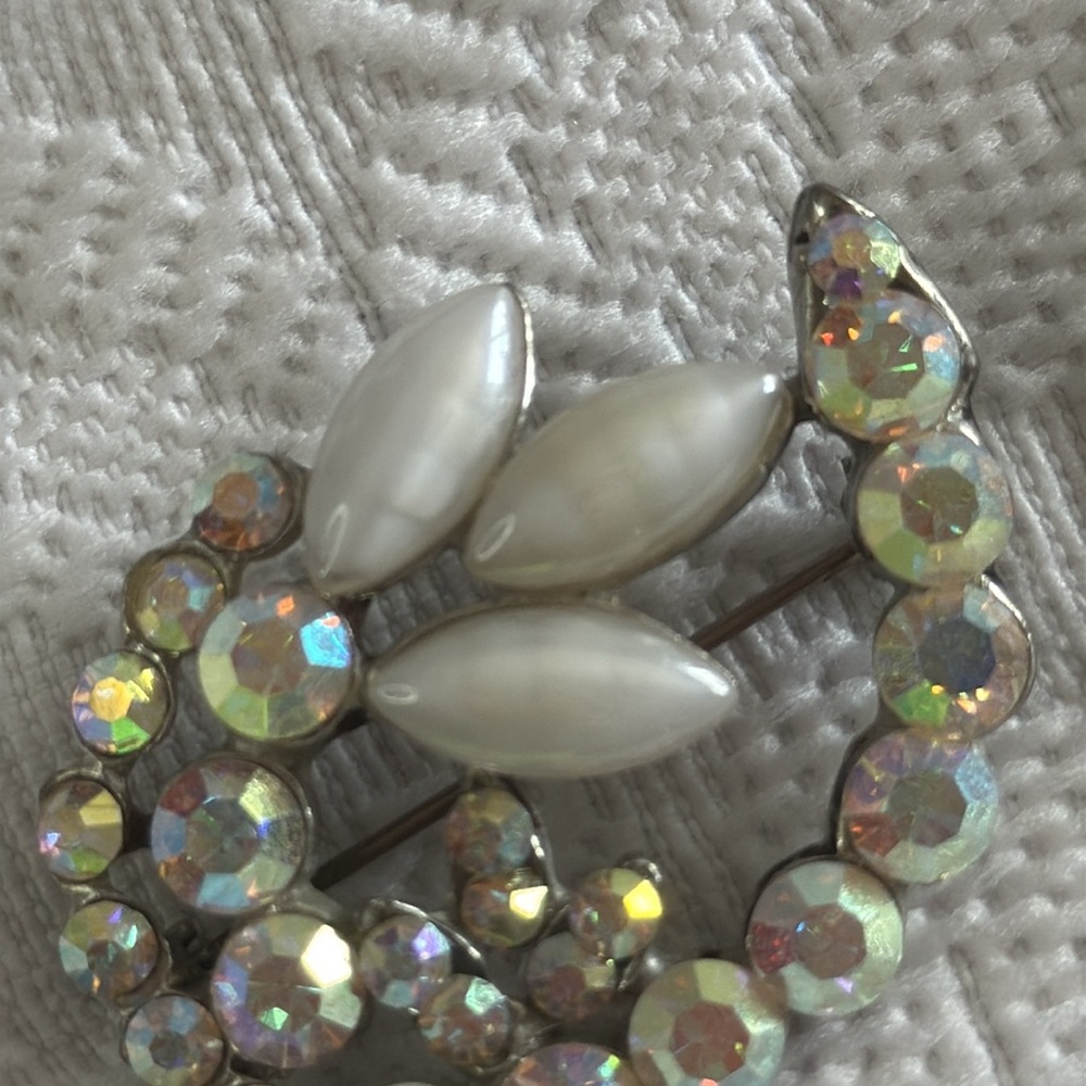 Vintage 50βs Aurora Borealis and Moonstone Brooch - Picture 5 of 6